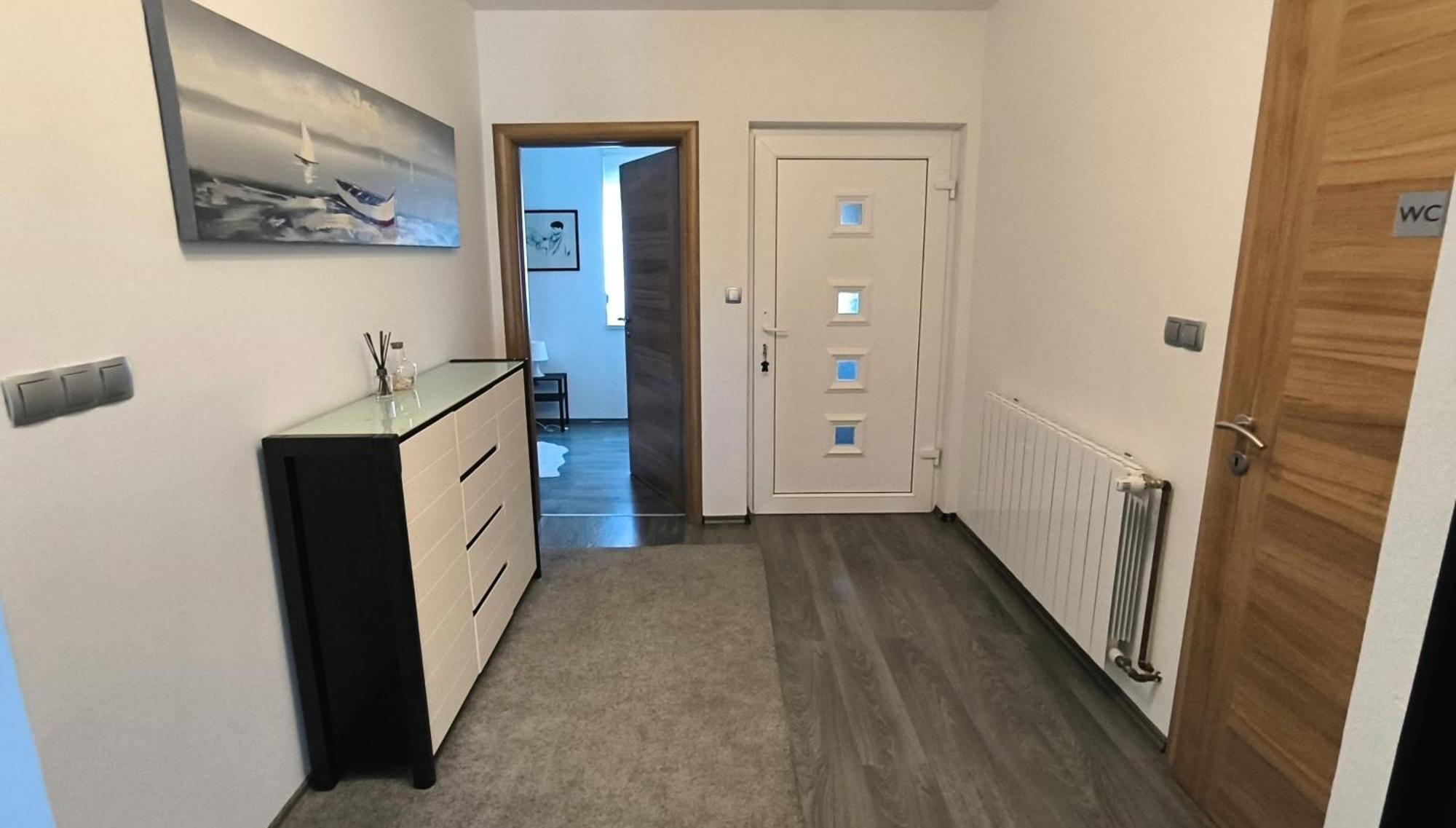 Cedar Zagreb Airport - Velika Gorica Apartment *